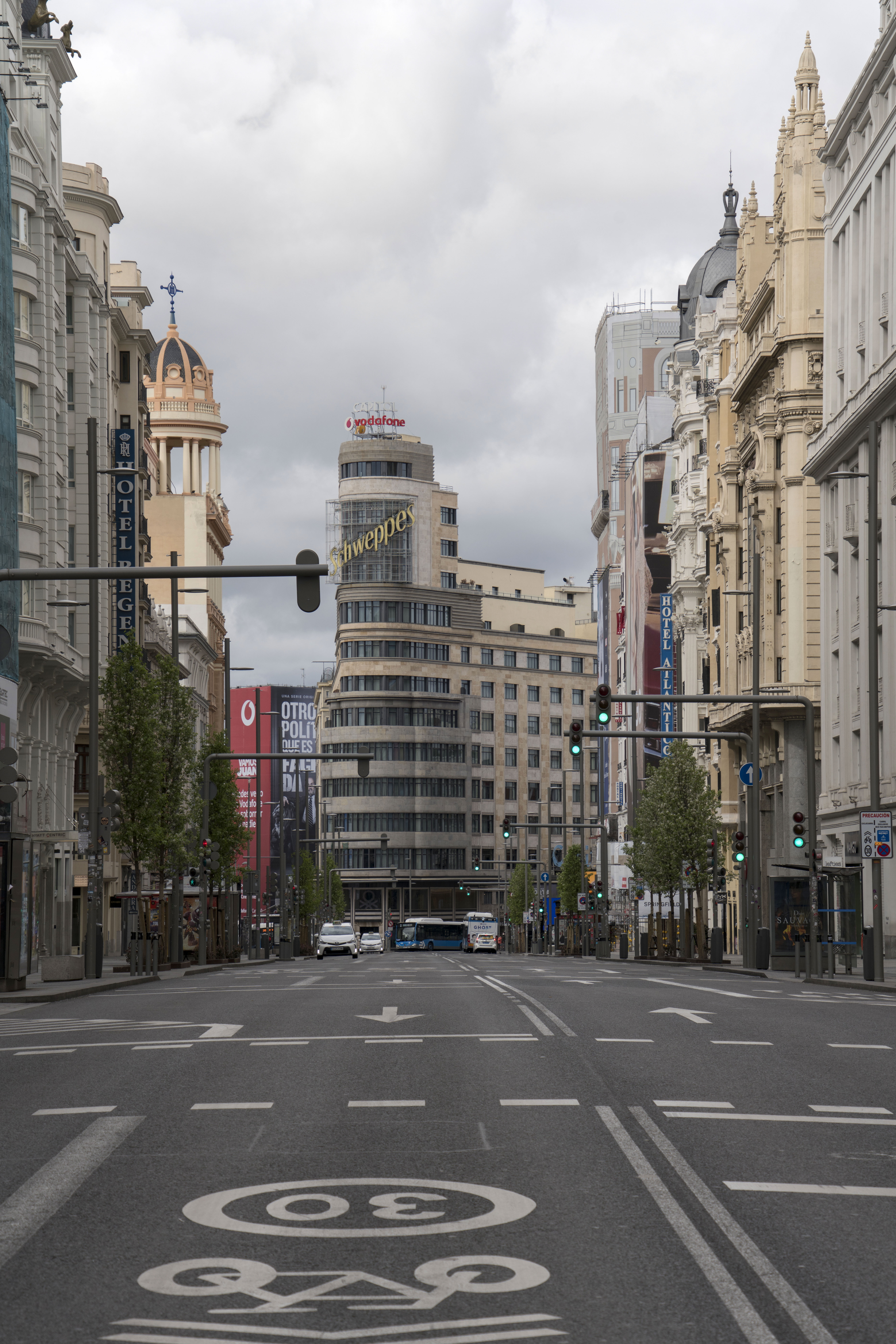 Fachada del Ministerio de Hacienda en la calle de Alcalá, Madrid, vinculada a los reintegros de multas