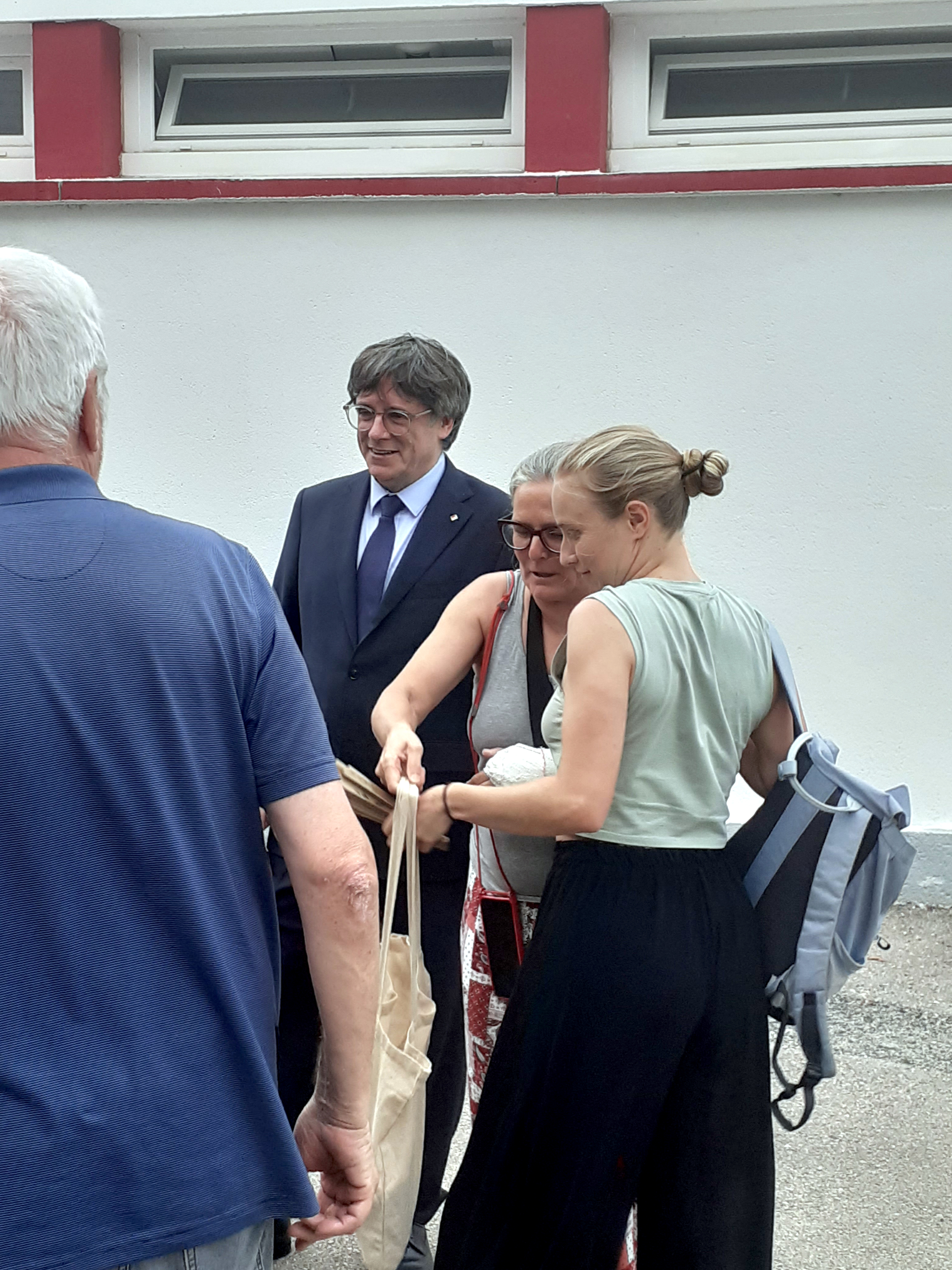 Puigdemont somete a la militancia la ruptura con el PSOE tras cónclave